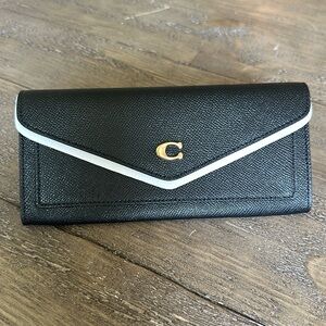 Coach Crossgrain Leather Wyn Wallet